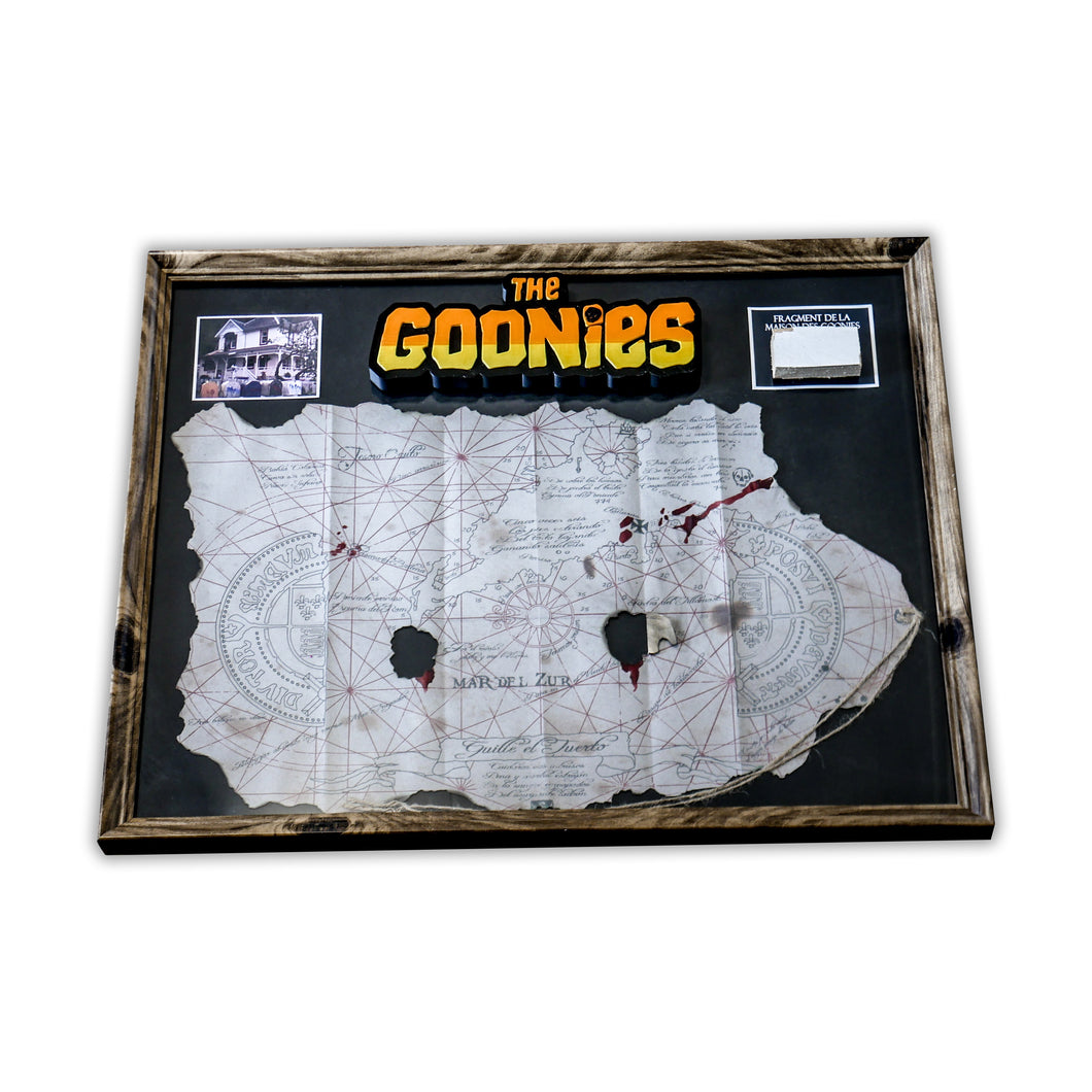 Fragment de la maison + réplique de la carte - Les Goonies